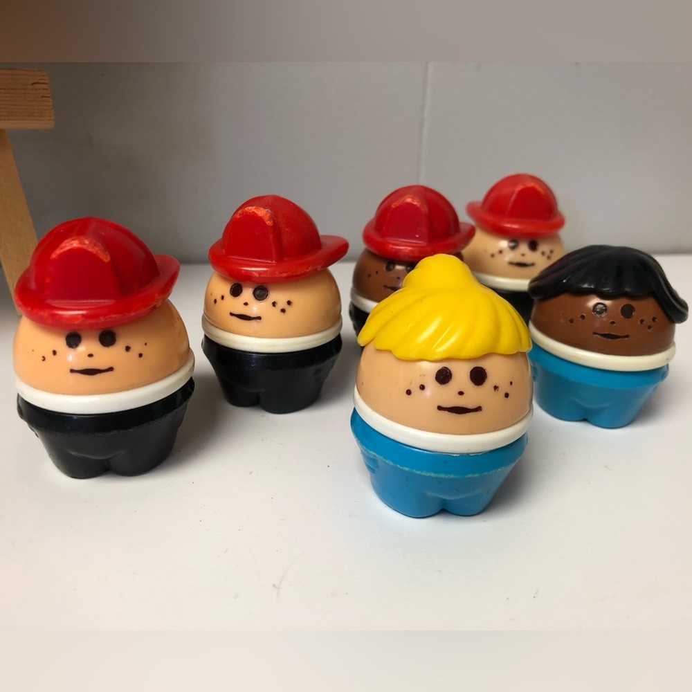 6 Vintage Little Tikes Figures 4 Firefighters and 1 Girl 1 Boy